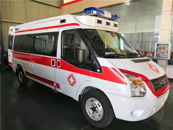 新乡福特V362救护车